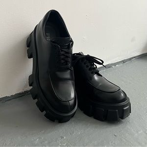 Prada Monolith’s, Size 39